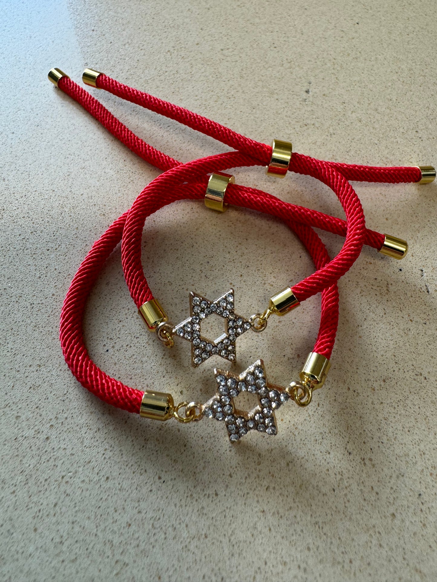 Red String Magen David Diamante Bracelet