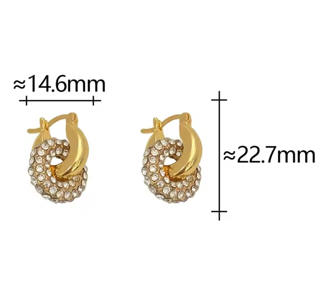 Interlocked Pavé & Polished Chunky Hoop Earrings | Gold Everyday Statement Hoops