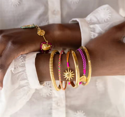 Handmade Colourful Braided Bracelet with Heart, Pearl, Sun, or Clover Charm – Adjustable Boho Bracelets